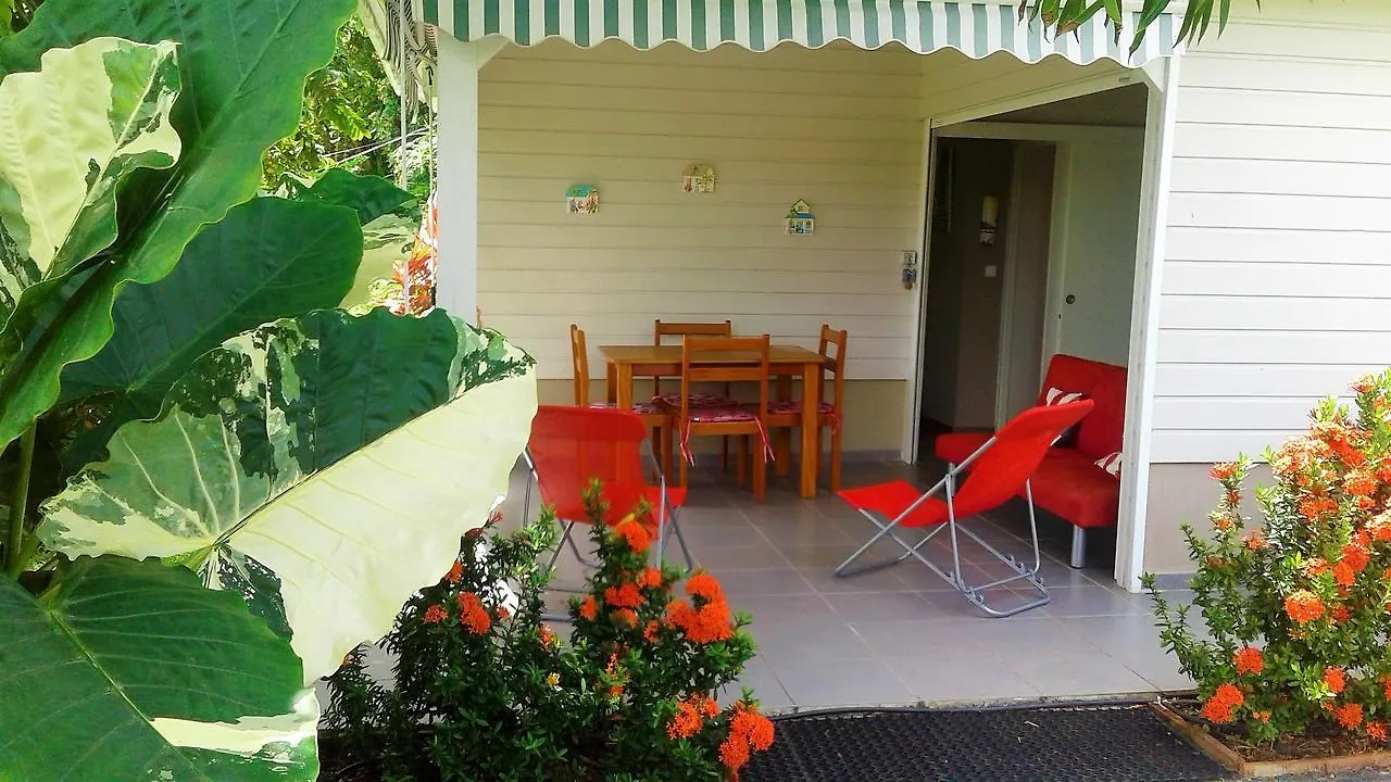 Bungalow Le Manikou Le Robert 0*,  Martinique