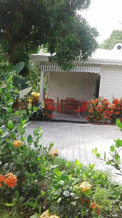Feriehus Bungalow Le Manikou Le Robert